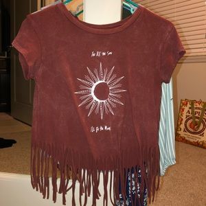 Maroon/burgundy t-shirt